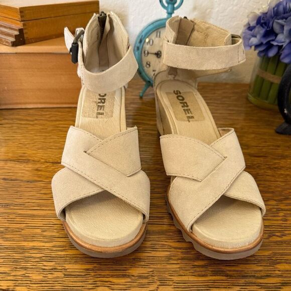 Sorel Oatmeal Joanie II Leather Wedge Sandals Sz 9.5 - Picture 3 of 14